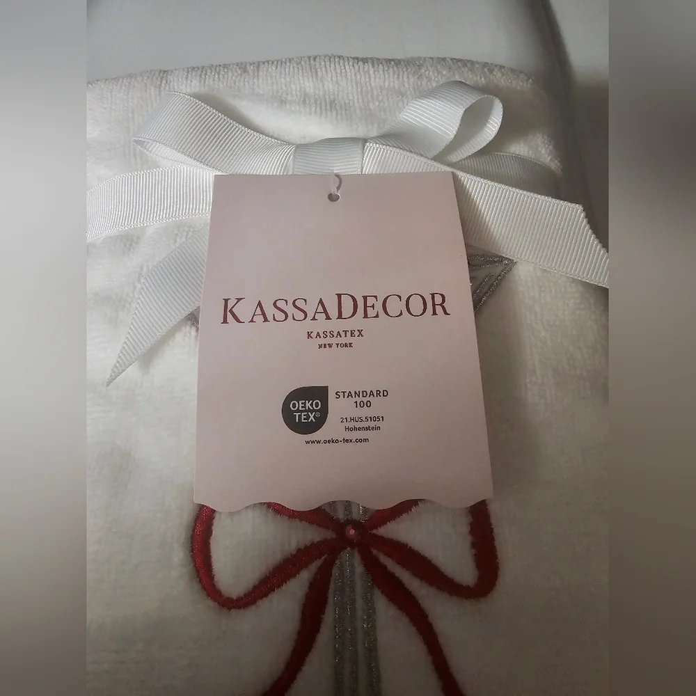 KassaDecor Martini Heart Embroidered Hand Towels NWT